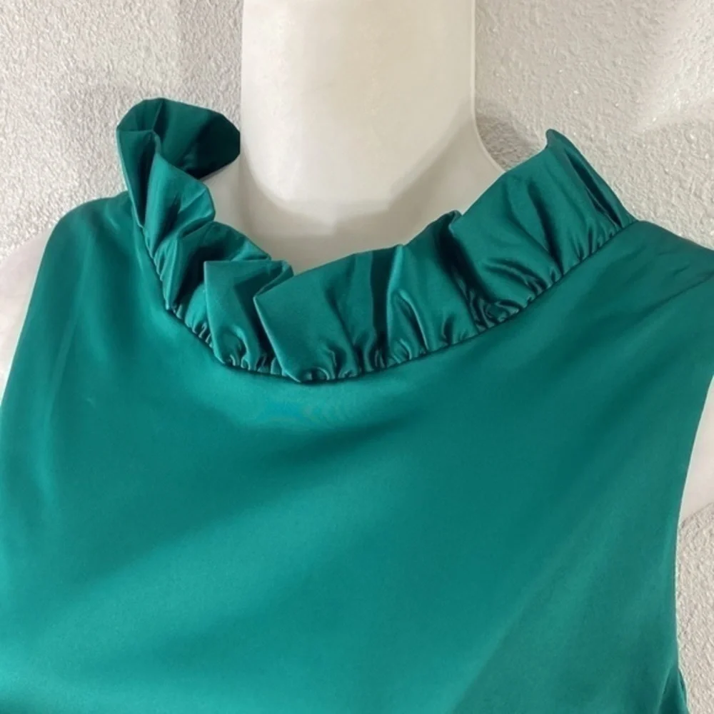 Camilyn Beth The Go Go Green Satin Ruffle Collar Sleeveless Dress 2 GG5